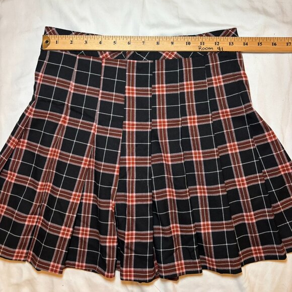 H&M Red/Black Pleated Plaid Skirt, Size 6, Preppy, 90s, Y2K - Picture 4 of 7